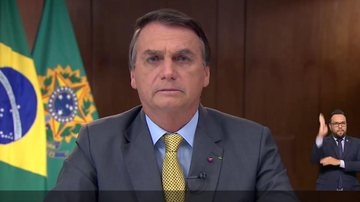 Bolsonaro diz que Brasil será autossuficiente na produção de vacinas - © reprodução/Twitter