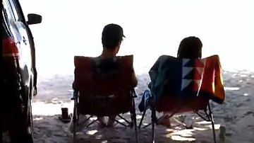 Imagem Turistas são flagrados em praia de Ubatuba durante fase emergencial em todo estado; VÍDEO