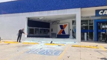 Duas agências da Caixa são assaltadas durante a madrugada em Guarujá - Reprodução/Guaru TV