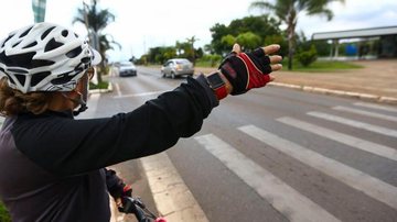 Respeito à faixa de pedestre reduz em 83% número de atropelamentos - © Marcelo Camargo/Agência Brasil
