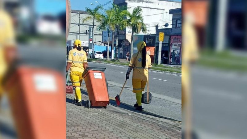 Uniforme amarelo é a origem do apelido das profissionais de limpeza urbana em plena crise, prefeitura de Praia Grande demite ‘margaridas’ e causa revolta - Divulgação/Prefeitura de Praia Grande