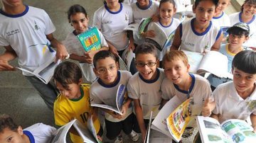 Dia Nacional do Livro Infantil: leitura deve ser estimulada desde cedo - © Marcello Casal Jr/Agencia Brasil
