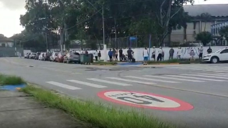 A ESPERA DA VACINA | Doses para pessoas acima de 65 anos esgotam em menos de duas horas - Arquivo/JCN