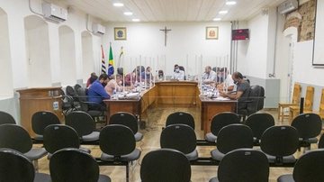 Vereadores durante a sessão desta terça-feira (14) - Divulgação/CMSS