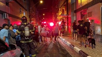 Fogo no BNH: Morador fica ferido em incêndio em Santos - Reprodução