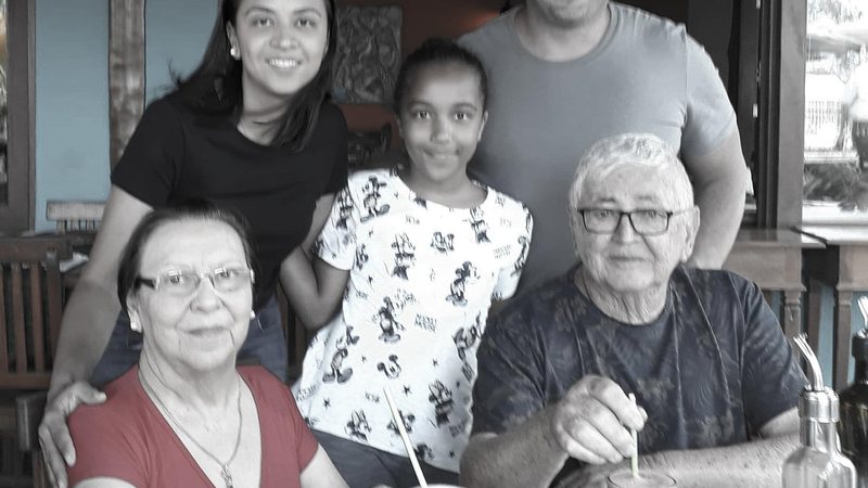Seu Rubinho, à direita da foto, de óculos - Foto: Divulgação