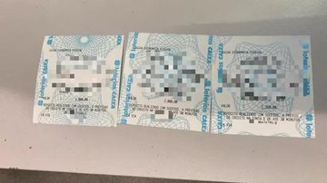 Comprovantes dos depósitos foram localizados com os suspeitos SANTOS | Idosa de 66 anos cai em ‘golpe do sequestro’ e perde mais de R$ 5 mil - Divulgação/Polícia Civil