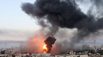 Israel destrói prédio em Gaza que abrigava escritórios de imprensa - © Reuters/Ibraheem Abu Mustafa/direitos reservados
