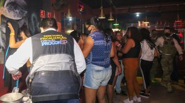 Força-Tarefa autua 82 bares e comércios no fim de semana e fecha festa clandestina - Divulgação Governo do Estado