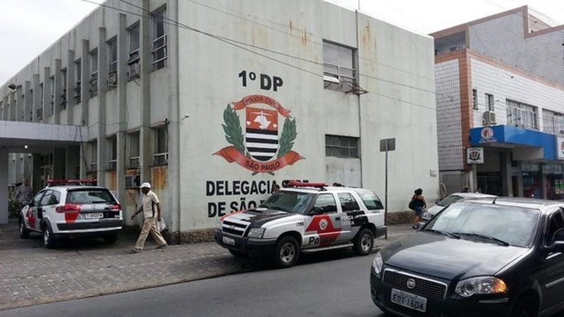 1º DP de São Vicente investiga o caso Policial aposentado é morto a tiros pela esposa em São Vicente (SP) - Imagem: Silvio Muniz/G1