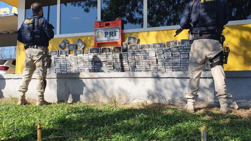Polícia apreende 300 quilos de cocaína no Rio de Janeiro - © Ascom/PRF
