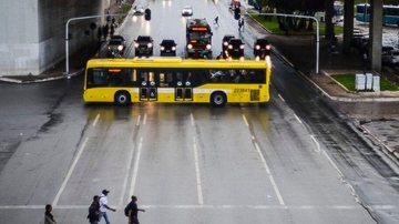 PL prevê que motorista culpado pague tratamento de vítima de acidente - © Marcello Casal JrAgência Brasil