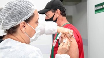 Santos (SP) | Vacinas contra covid-19 é aplicada em novo grupo de pessoas nesta terça-feira (11) - Foto: Isabela Carrari/PMS
