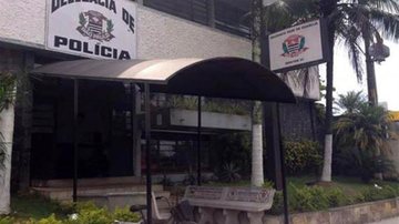 Depol do Guarujá Capa - Jovem é preso em flagrante na frente da mãe, no Guarujá (SP) - Imagem: Reprodução/Delegacia de Policia do Guarujá