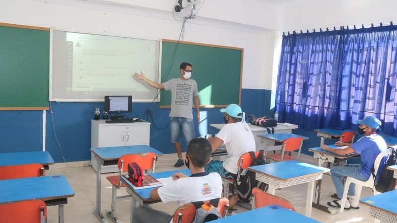 Aulas presenciais voltaram nesta segunda-feira (10) - Foto: Prefeitura de Caraguatatuba