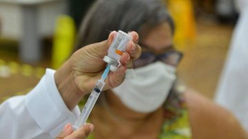 São Sebastião bate novo recorde ao vacinar mais de 2 mil pessoas em um dia - © Divulgação/Cremerj