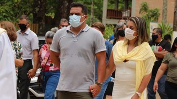 Michelli e o prefeito Felipe Augusto, em foto postada em dezembro de 2020 - Foto: Divulgação Facebook (dez.2020)