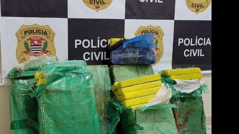 Polícia Civil de Avaré prende dupla que transportava 170 tijolos de maconha