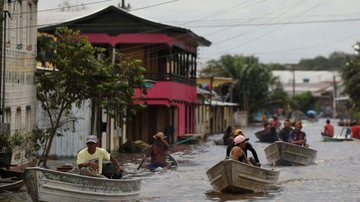 Nível do Rio Negro deve começar a baixar nas próximas semanas - © Reuters/Bruno Kelly/Direitos Reservados
