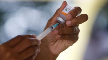 Brasil registra 16,5 milhões de casos e 462,7 mil mortes por covid-19 - © Tânia Rêgo/Agência Brasil