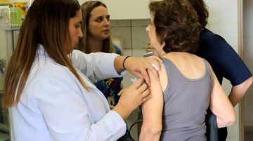 Vacinação contra gripe: 20 milhões de doses já foram aplicadas - © Wilson Dias/Agência Brasil