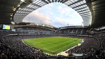 A torcida do City se frustrou com a perda da Champions – - Fonte Wikimedia
