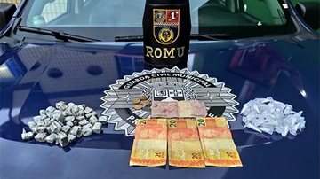Drogas e dinheiro apreendido pela GCM Apreensão de drogas em Praia Grande - Divulgação/Prefeitura de Praia grande