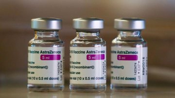 Cidades do Litoral Norte se manifestaram e negaram a aplicação de doses vencidas da AstraZeneca - Sérgio Perez | Reuters