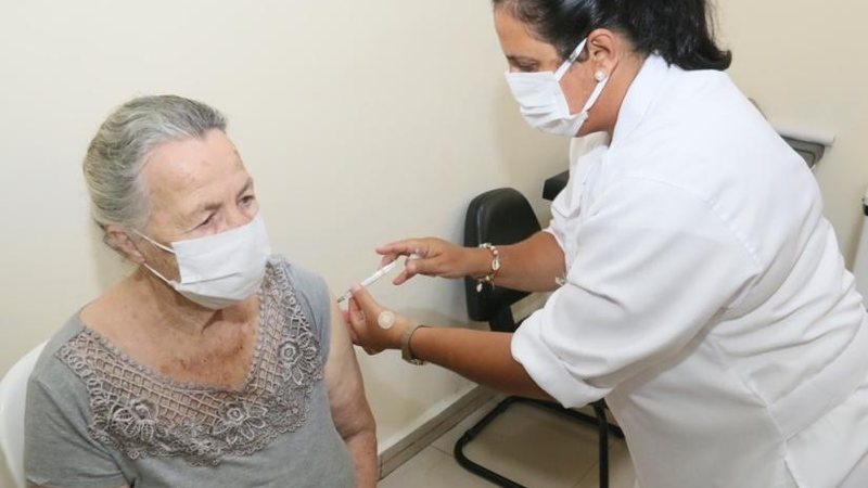Para quem deseja receber a vacina contra a gripe é necessário comparecer a um posto de saúde mais próximo de sua residência, das 13h30 às 15h30, com exceção da unidade de saúde Tabatinga - Reprodução/Prefeitura de Caraguatatuba