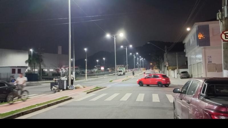 Avenida Haroldo de Camargo, Zona Noroeste Avenida da Zona Noroeste de Santos ganha nova iluminação - Divulgação/Prefeitura de Santos