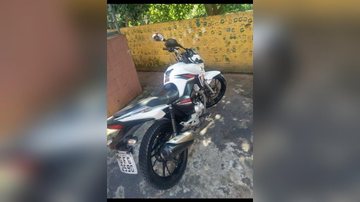 Motocicleta furtada em Santos - Reprodução/Facebook