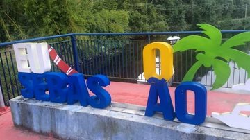 São Sebastião | Vândalos destroem letreiro 'ponto de selfie' na Barra do Una - Foto: Prefeitura de São Sebastião