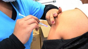 De acordo com a Secretaria de Saúde Pública de Praia Grande, a documentação é imprescindível para garantir a vacinação Praia Grande inicia vacinação contra covid em jovens maiores de 16 anos com comorbidades e gestantes - Divulgação/Prefeitura de Praia Grande