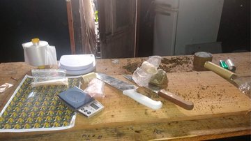 Traficantes utilizavam imóvel no litoral paulista como esconderijo Em cena de cinema polícia localiza depósito de drogas no litoral de SP - Foto: Polícia Civil