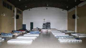 Abrigo fica no salão paroquial da Paróquia São Sebastião – Igreja Matriz, localizada no centro histórico - Beto Silva/PMSS