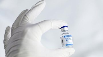 Frasco de vacina contra Covid19 - https://www.pexels.com/
