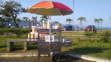 Carrinho e mercadorias que foram apreendidas em Ubatuba, SP - Foto: Divulgação