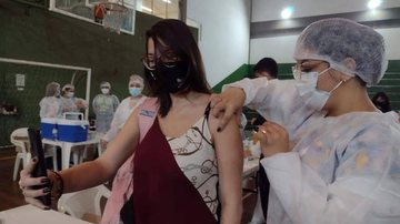 Vacinação contra covid-19 em Santos - Divulgação/Prefeitura de Santos