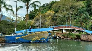 Baleia pintada na Ilha dos Pescadores, em Ubatuba - Foto: Divulgação Sandro Casotti