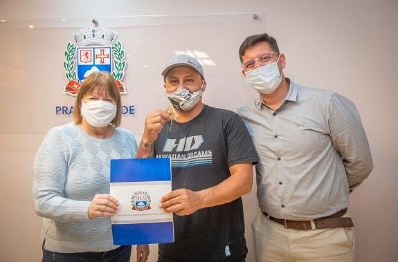 Motoboy passa noite em claro e realiza sonho da casa própria em Praia Grande (SP) - Divulgação/Prefeitura de Praia Grande
