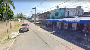 Rua Horácio Antônio Amaral, no bairro Quietude, onde entregadora foi arrastada no asfalto durante roubo II - Mulher de 58 anos é arrastada no asfalto em roubo na Praia Grande (SP) - Imagem: reprodução / Google Street View