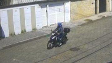 Abusador foi pego por policiais após ser flagrado por câmeras de segurança - Reprodução