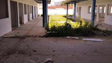 Prédio abandonado no bairro Perequê-Mirim Morador de Caraguatatuba (SP) cobra melhorias em prédio abandonado predio abandonado - Foto: Divulgação
