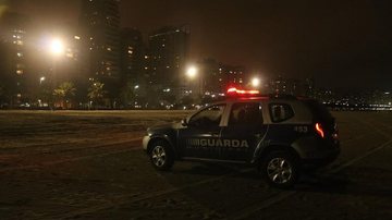 Homem é capturado após furto na orla da praia de Santos (SP) - Foto: Divulgação PMS