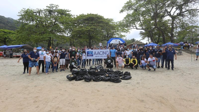 Limpeza das praias de Guarujá Prefeituras da Baixada Santista e Litoral realizam ação ambiental - Divulgação/Prefeitura de Guarujá