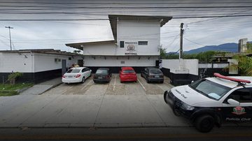 Casal é vítima de sequestro-relâmpago em Bertioga (SP)  Faixada da Delegacia de Polícia de Bertioga, litoral de São Paulo - Imagem: Google Street View