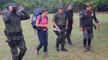 Polícia Ambiental resgata pesquisadores de Ubatuba - Divulgação/PMESP