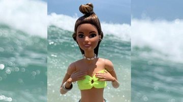 Perfil do Instagram mostra a Barbie esbanjando bom gosto em looks maravilhosos e em cenários pra lá de badalados Perfil no Instagram mostra Barbie divando no Litoral Norte de SP Boneca Barbie dentro da mar de Maresias com bíquini - Reprodução/Instagram