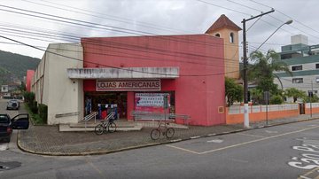 Loja Americanas é depenada e furtada em Mongaguá  Frente da Loja Americanas na cidade de Mongaguá - Reprodução/Google Street View