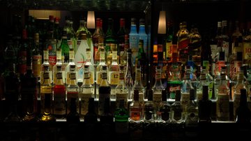 Bar é cenário de confusão e xingamentos, em Praia Grande - Imagem ilustrativa por PixaBay